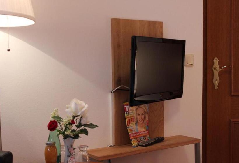 חדר בסיסי, Pension Wolfgangsee