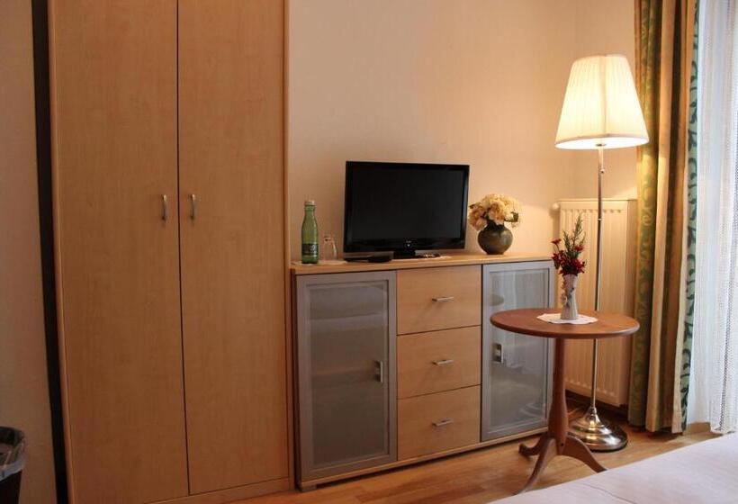 חדר סטנדרט נוף לגינה, Pension Wolfgangsee