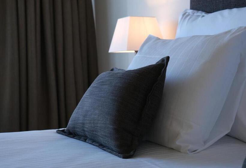 이그제큐티브 트리플, Bellevue Hotel & Resort