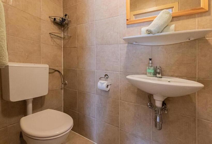 Номер Стандарт с Балконом, Chalet Charlotte