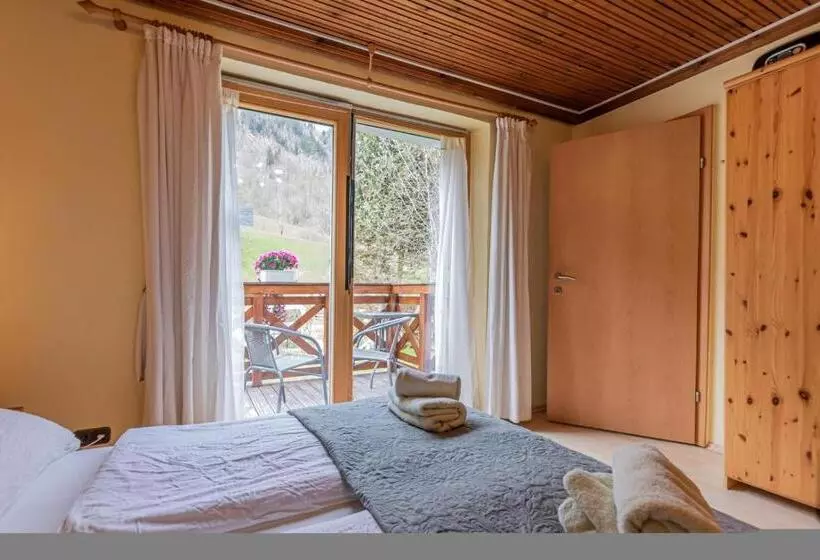 ファミリールーム, Chalet Charlotte
