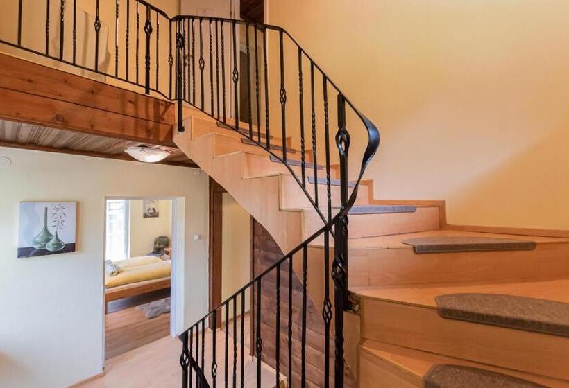 Дом 1 Спальня, Chalet Charlotte