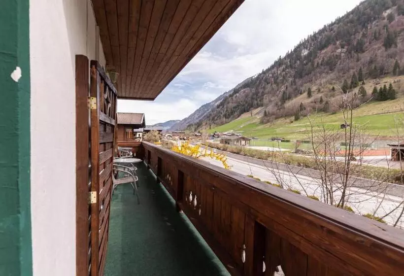 バス共有のスタンダードルーム, Chalet Charlotte