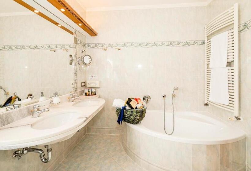 סוויטת ג'וניור, Dolcevita Hotel Jagdhof