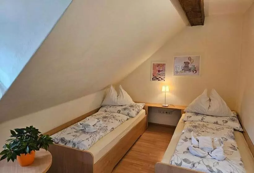 スタンダード４人部屋, Gasthof Pension Alt Kirchheim