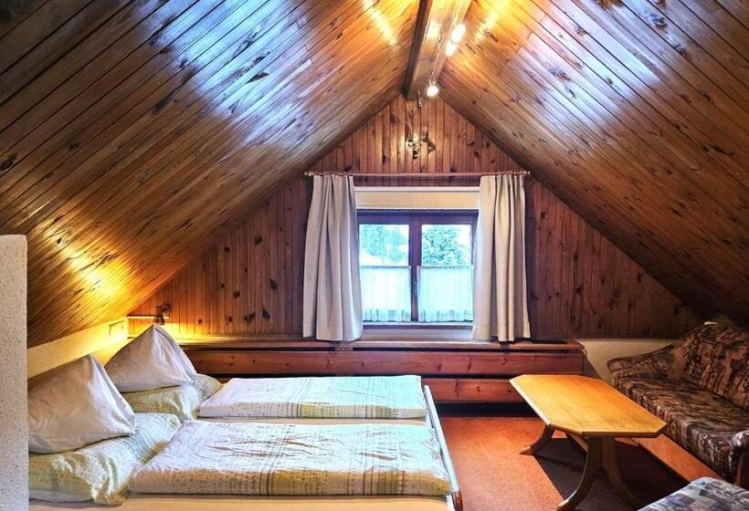 غرفة قياسية رباعية, Gasthof Pension Alt Kirchheim