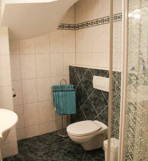 استودیوی استاندارد, Gesundheitshof Lohninger