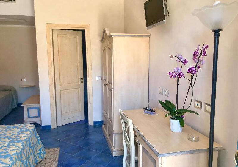 이코노미 트리플 룸, Baglio Di Scopello