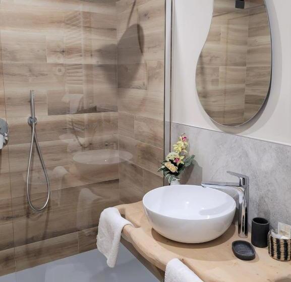 جناح سوبيريور إطلالة على البحيرة, Cima D'oro