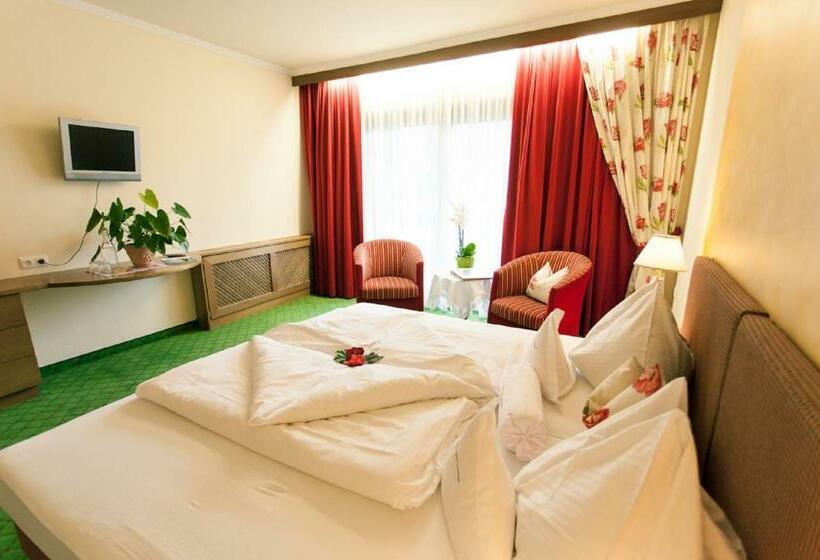 غرفة قياسية مزوَّدة بشُرفة, Kolmhof