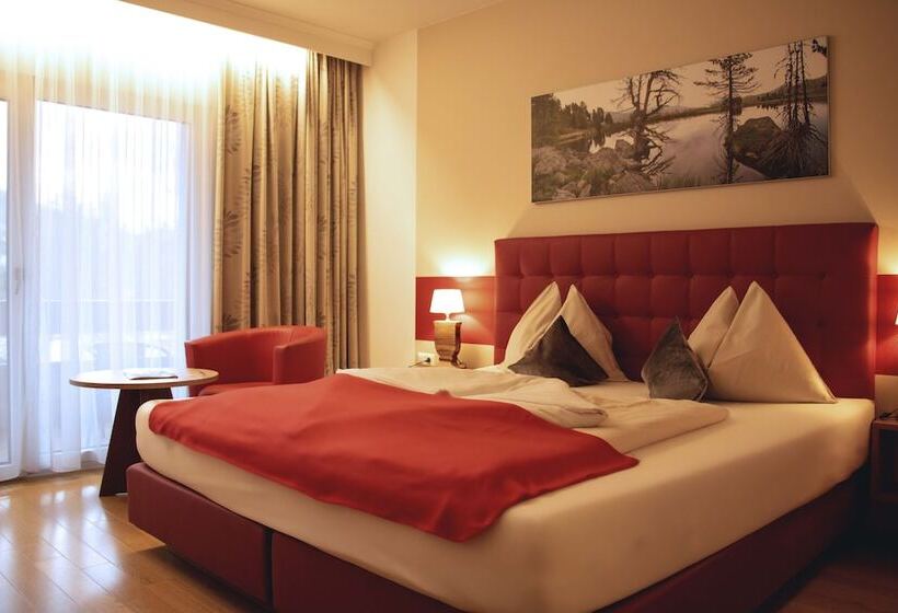 جناح جونيور مزوَّد بشرفة, Kolmhof