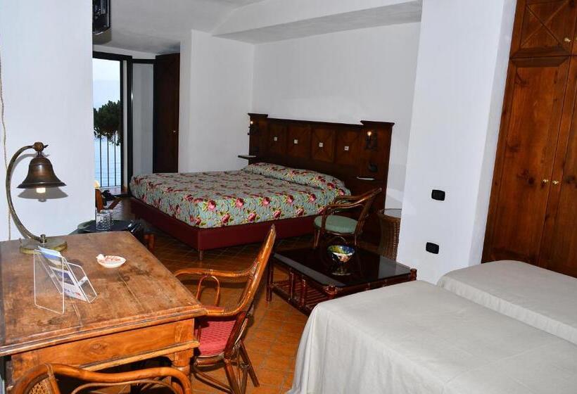 חדר סטנדרט לארבעה, La Locandiera Affittacamere