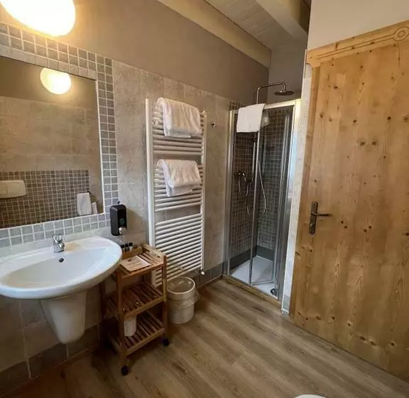 スタンダード４人部屋, La Tana Dell Orso Hotel & Spa
