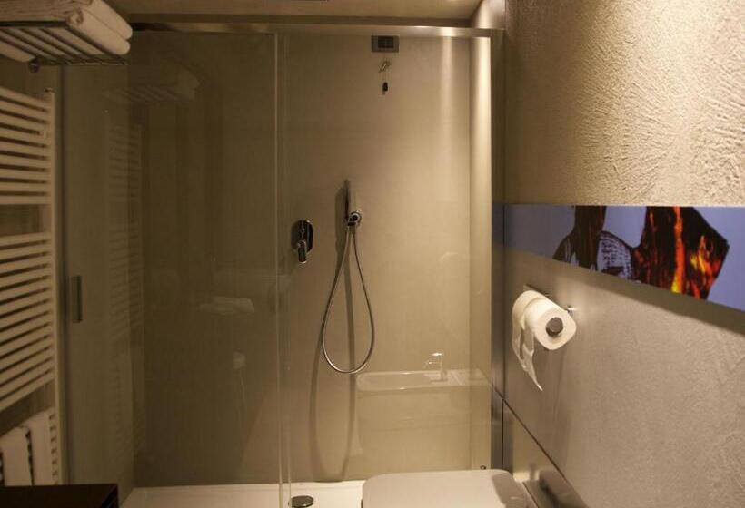 스탠다드 룸, Locanda Del Benaco