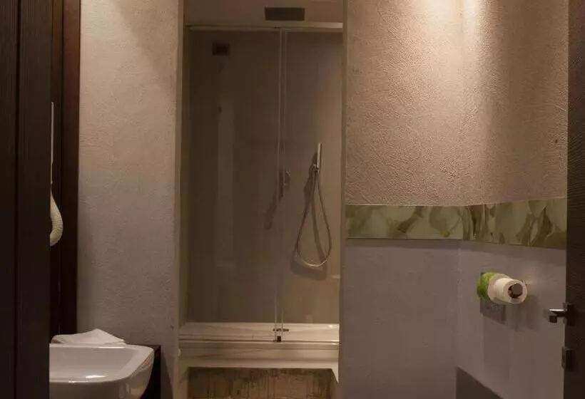 اتاق استاندارد, Locanda Del Benaco