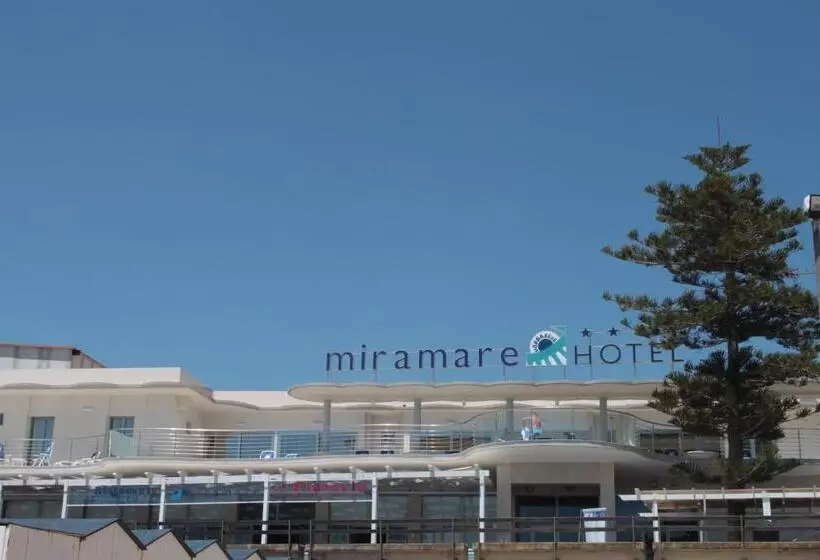 اتاق استاندارد با چشمانداز دریا, Miramare