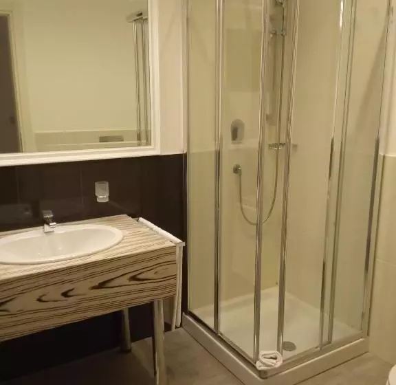 اتاق استاندارد با بالکن, Miramare