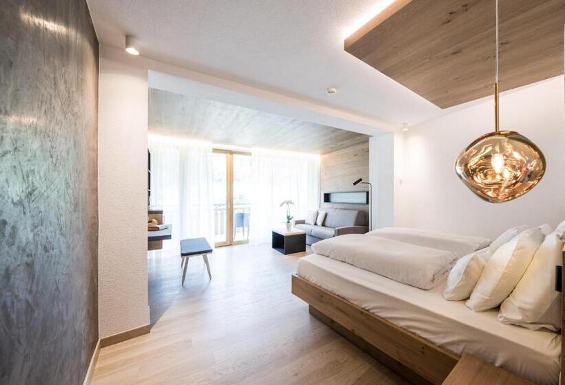 חדר דלוקס, Petrus