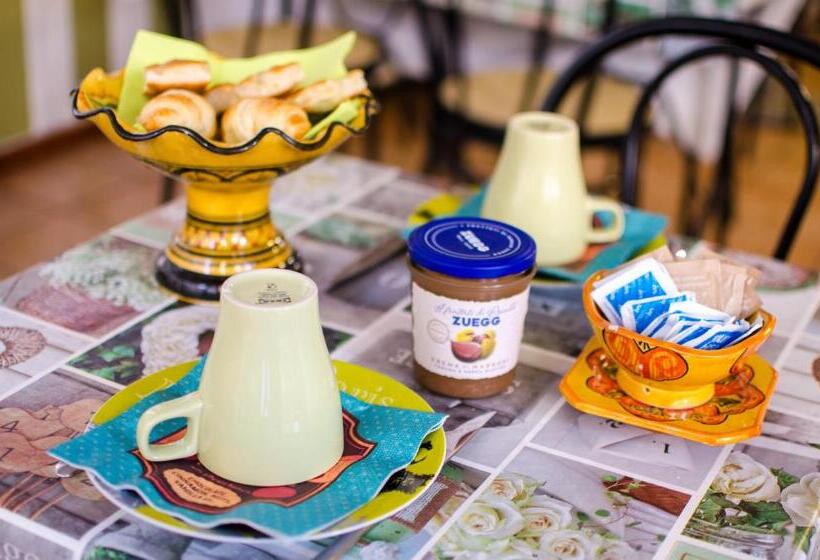 غرفة قياسية, San Desiderio