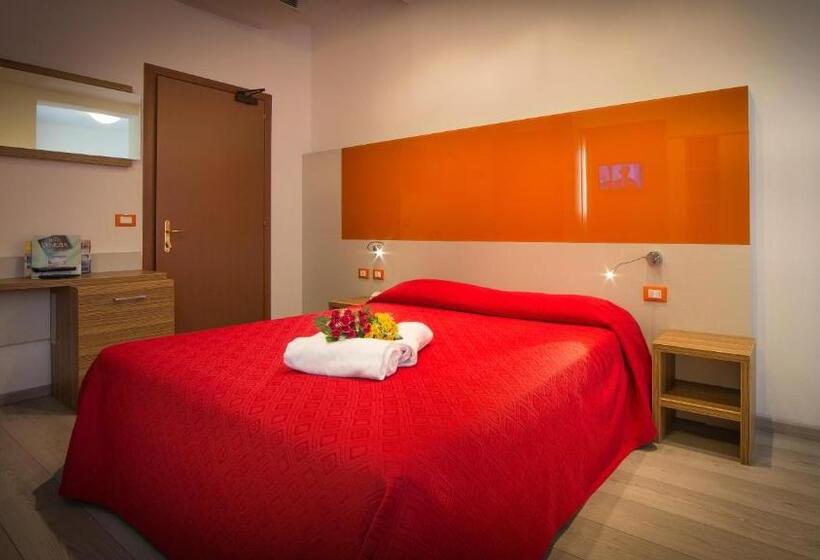 Comfort room with balcony, Venezia