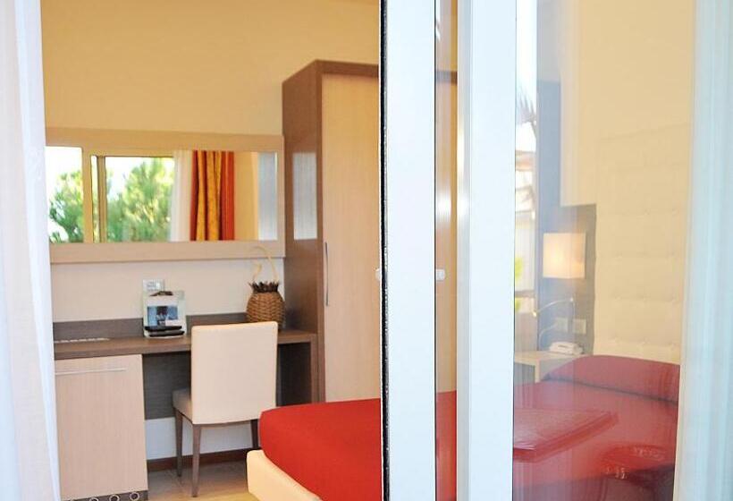 Comfort room with balcony, Venezia