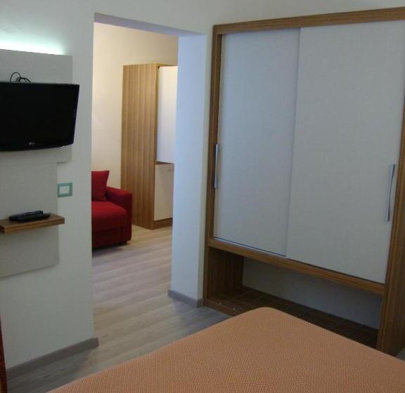 Family flat with balcony, Venezia
