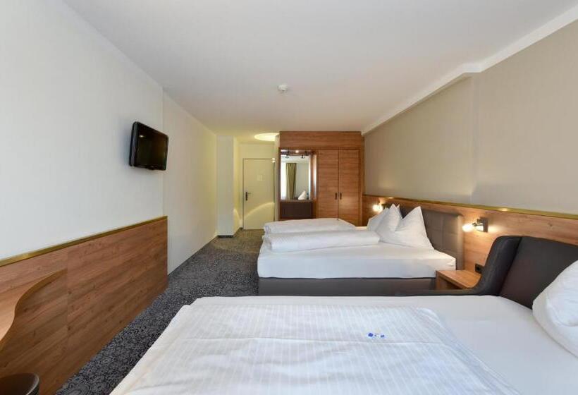 适合残疾人使用的标准间, Zach