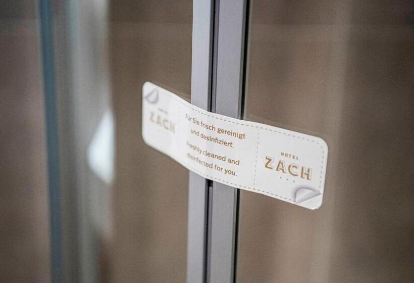 带1个卧室的带阳台的公寓, Zach