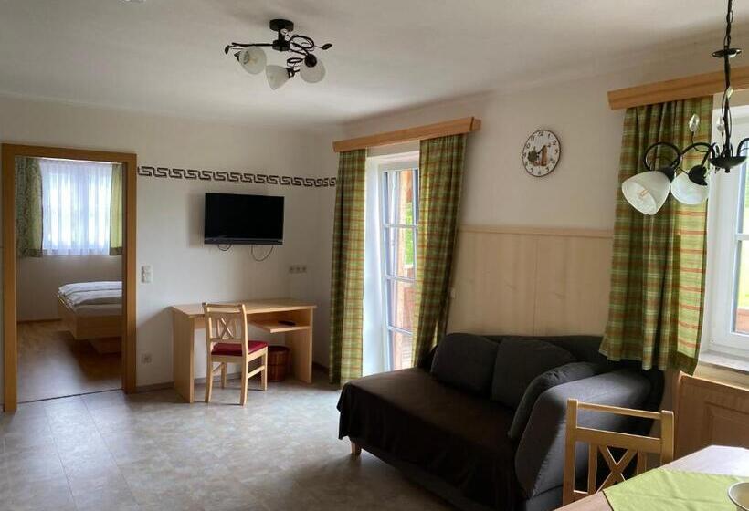 2ベッドルームアパートメント, Maislbauer