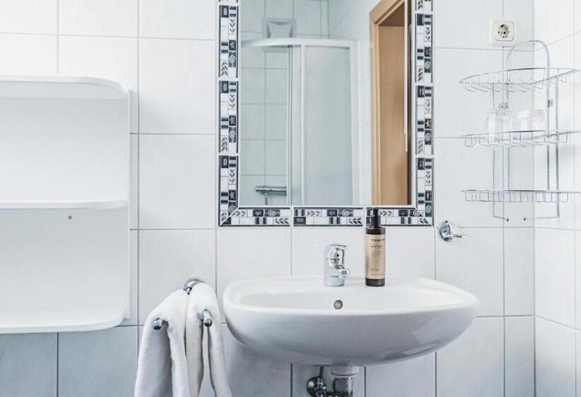 דירת שני חדרים, Villa Thermale