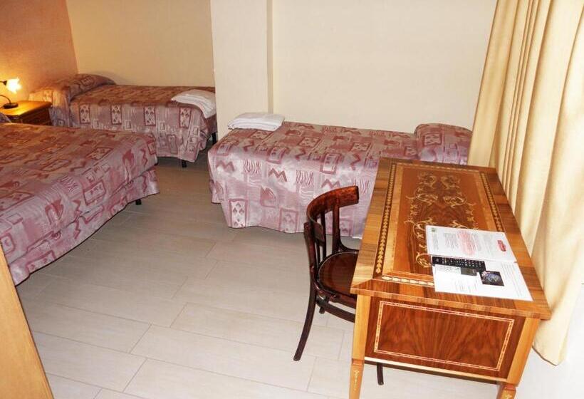 اتاق استاندارد چهار تخته, Agriturismo La Colombaia