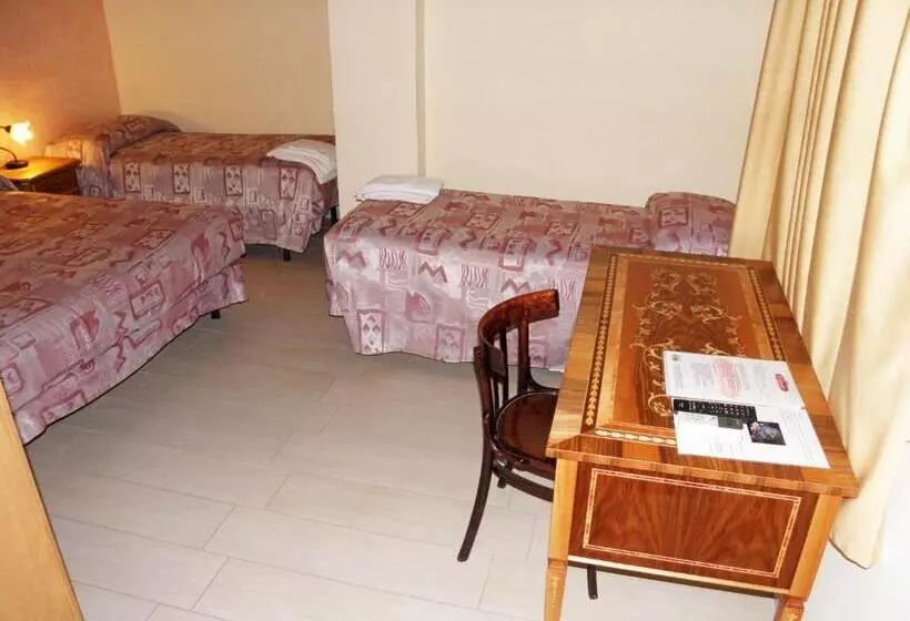 スタンダード4人部屋, Agriturismo La Colombaia