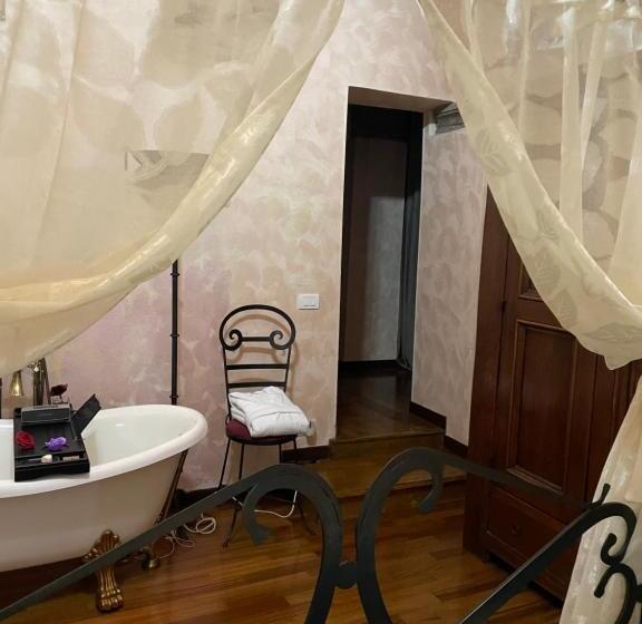 سوییت خانوادگی, Luxury Corte Dei Nobili