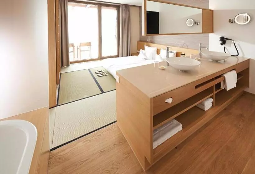 スイート, Bora Hotsparesort