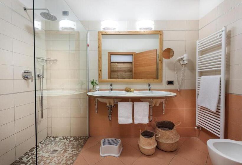 غرفة سوبيريور عائلية, Family Hotel Adriana