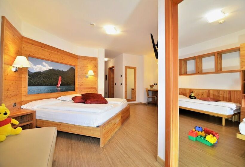 スーペリアの４人部屋, Family Hotel Adriana