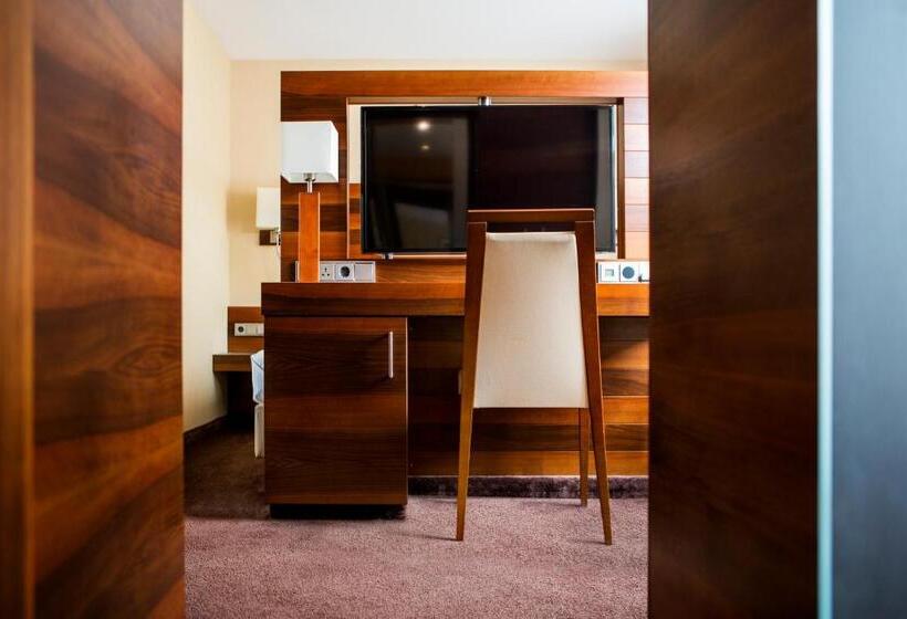 Superior Room, Adler  Paulas Alb