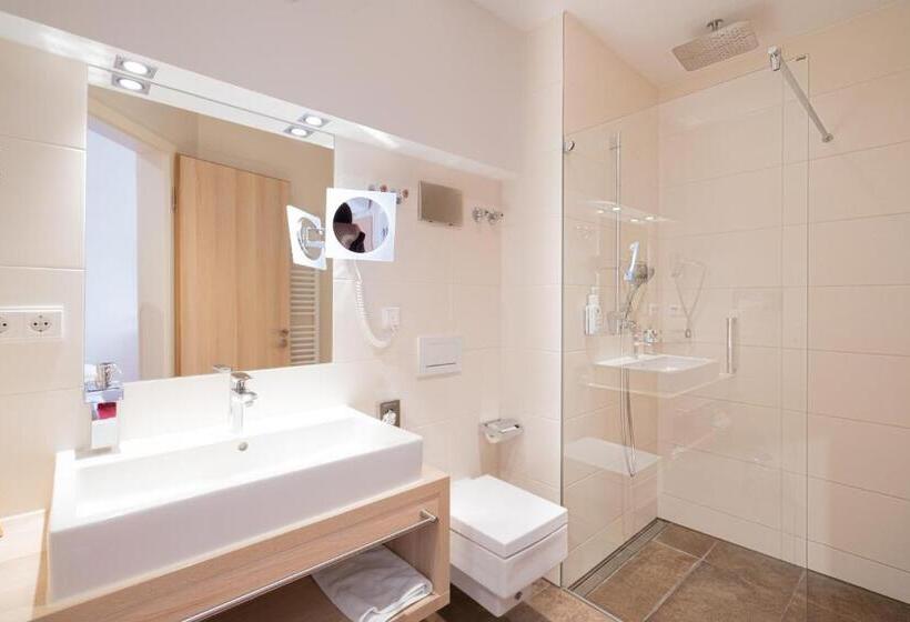 Junior Suite, Adler  Paulas Alb