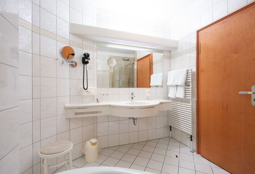 Superior Room, Adler  Paulas Alb