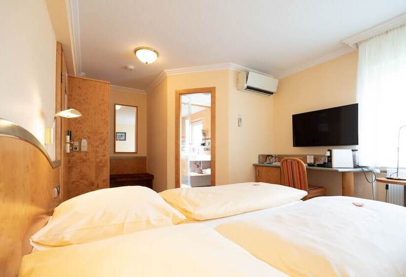 Superior Room, Adler  Paulas Alb