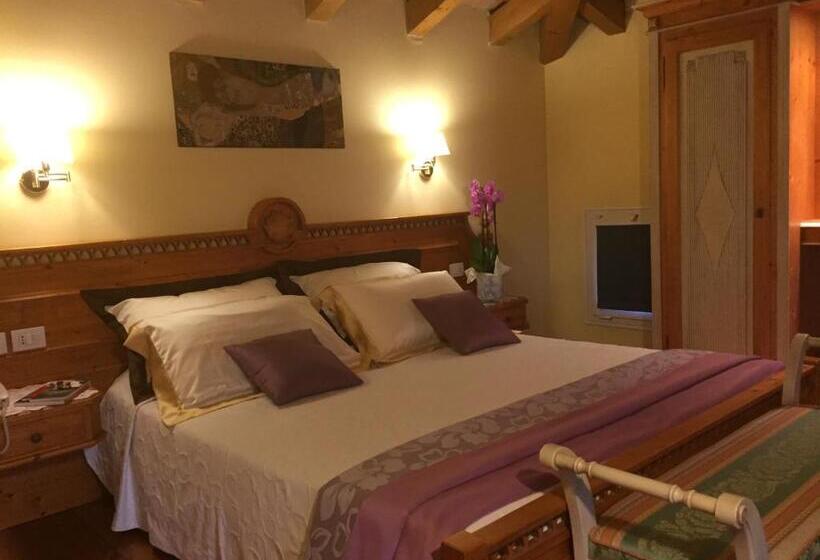 Люкс, Ca Rocca Relais