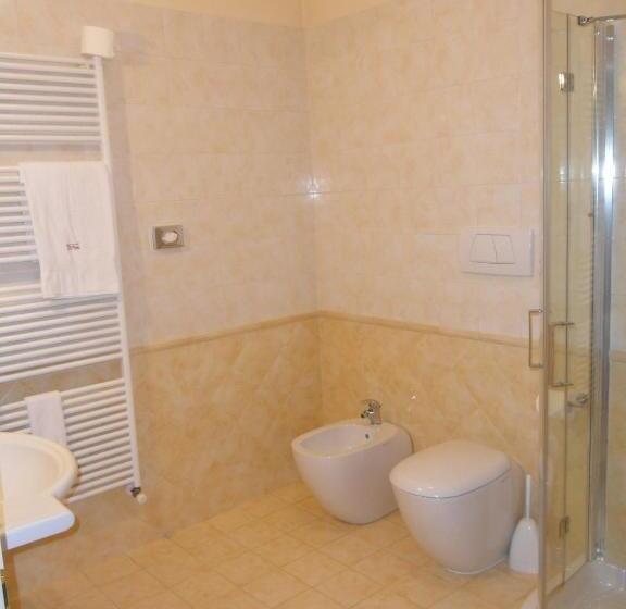 标准三人间, Ca Rocca Relais