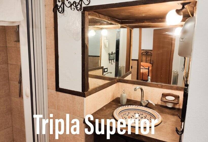 اتاق استاندارد سه نفره, Casa Montana