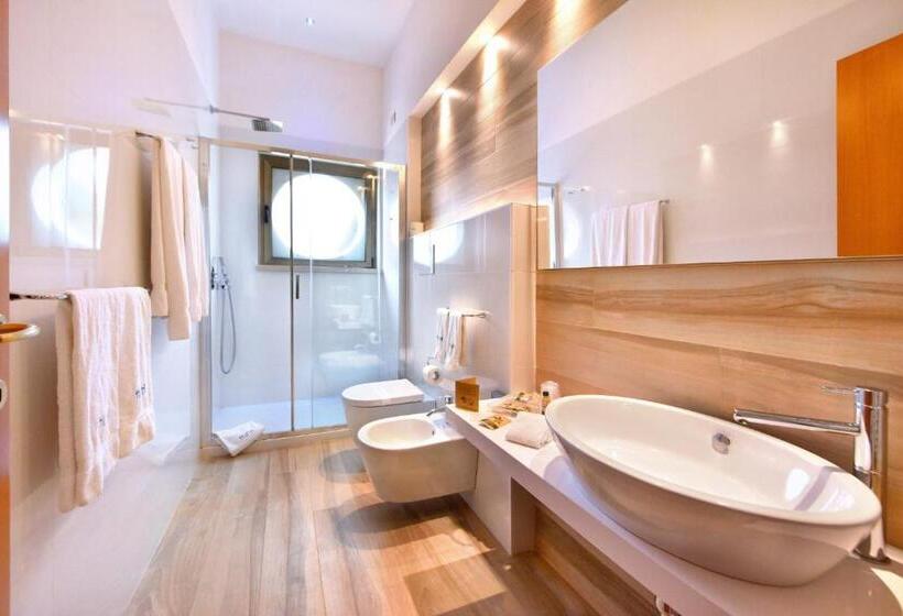 デラックスルーム, D'altavilla