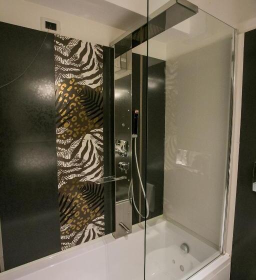 四人标准间, Design Oberosler