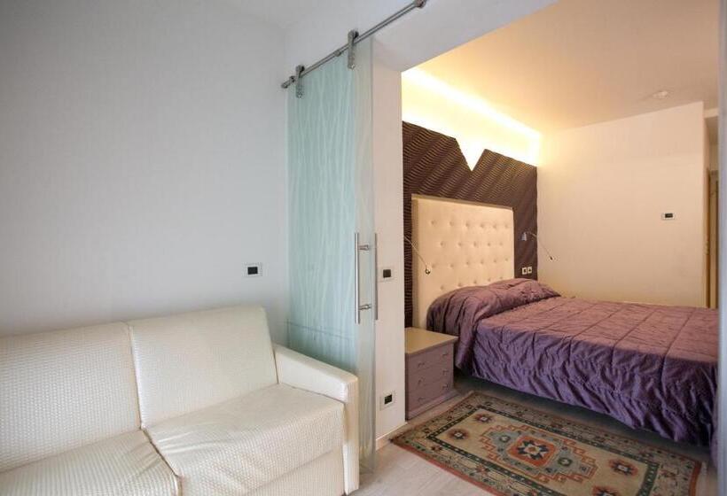 اتاق کلاسیک چهارنفره, Design Oberosler