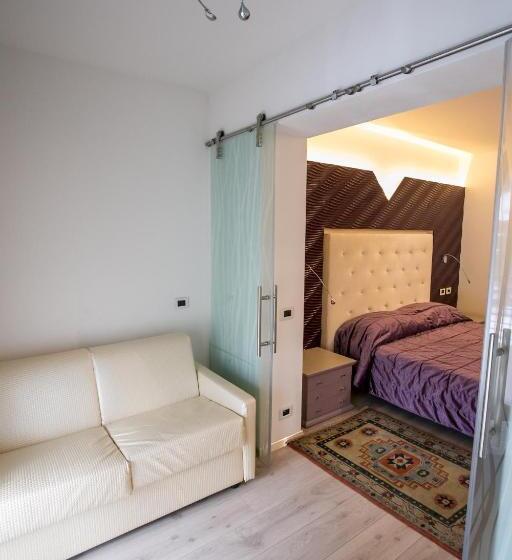 四人标准间, Design Oberosler