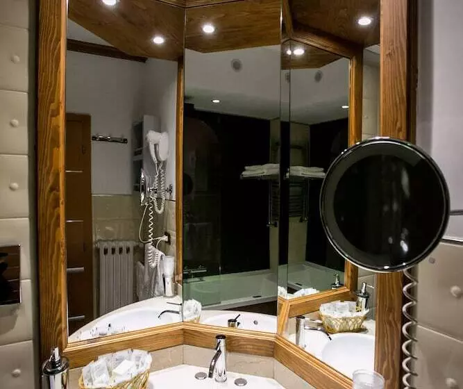 اتاق استاندارد, Design Oberosler