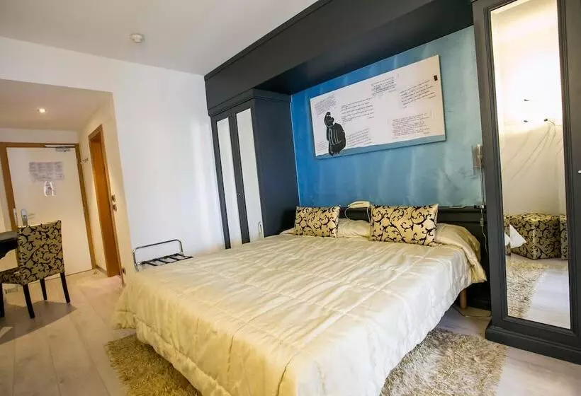 اتاق استاندارد, Design Oberosler
