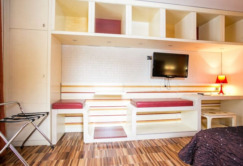 小型套房, Design Oberosler